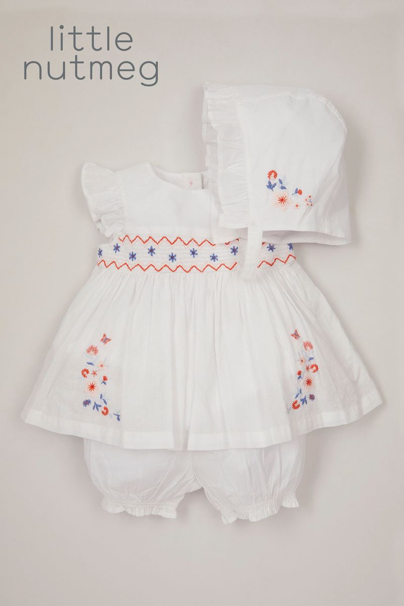 Little Nutmeg 3 Piece Bonnet set