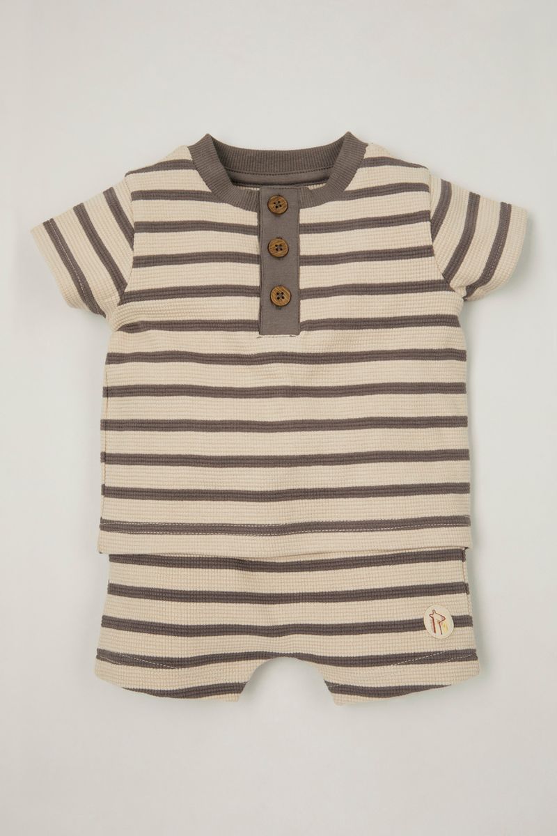 Textured Stripe T-Shirt & shorts