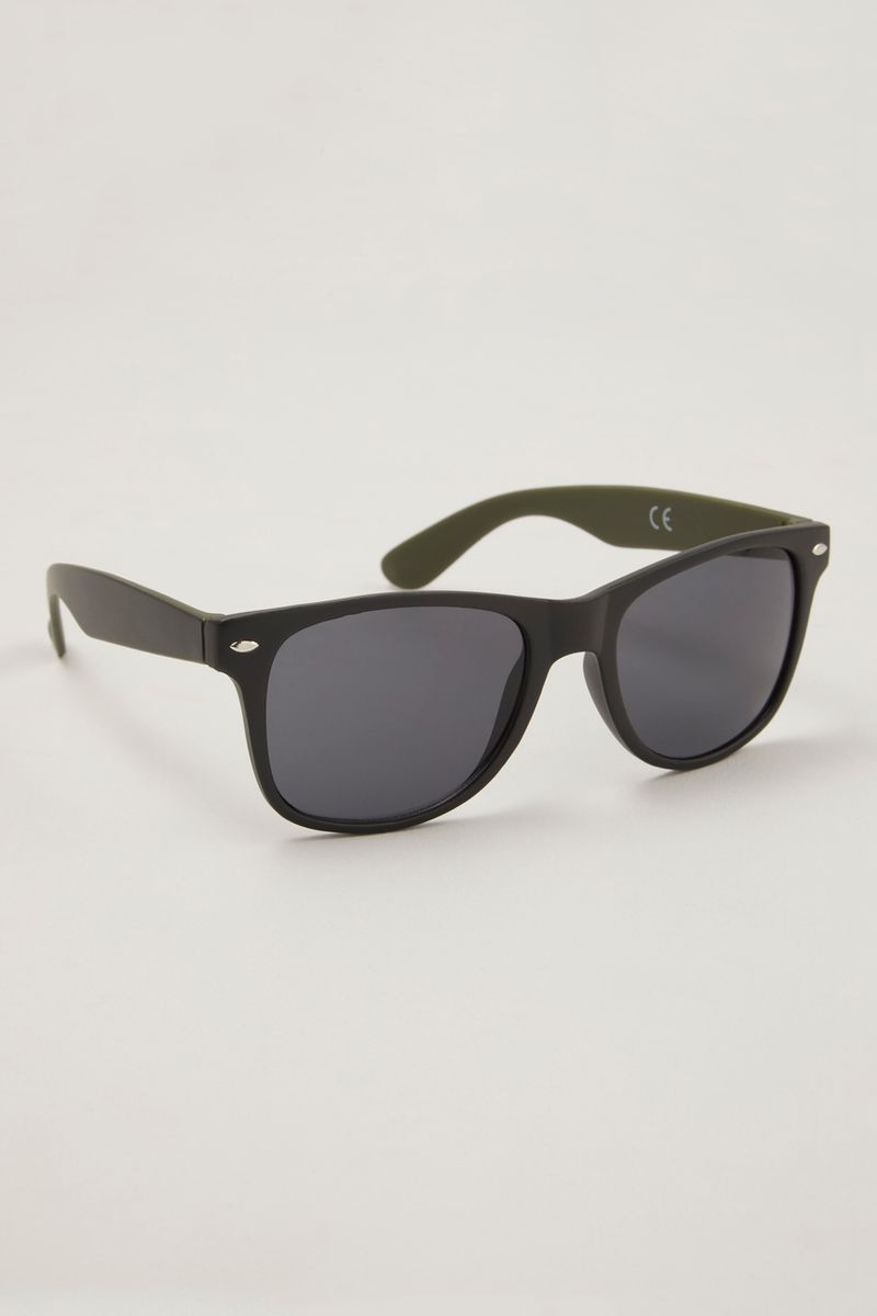 Black Metal Detail Sunglasses