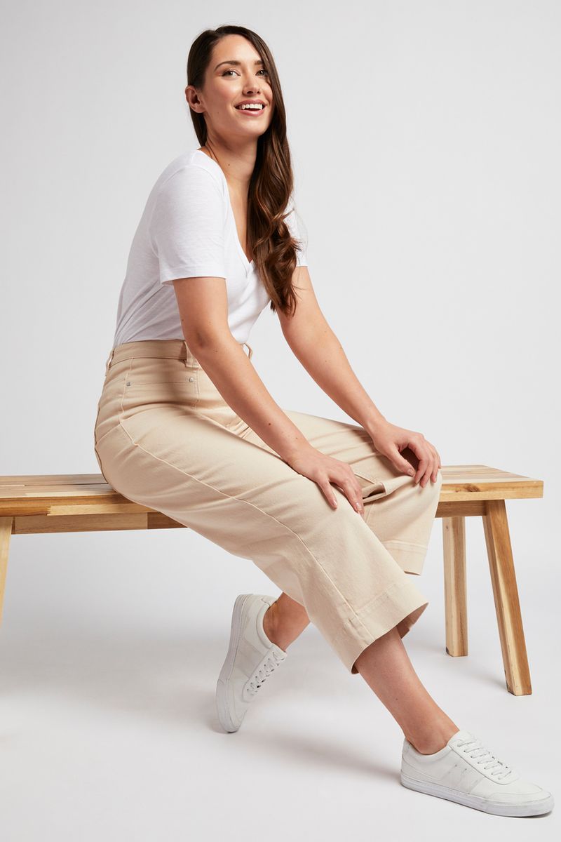 Cropped Ecru Jeans