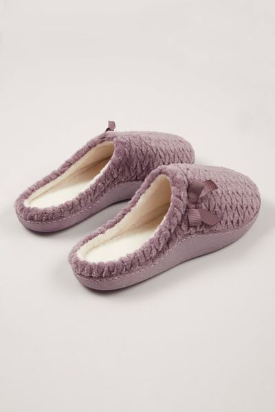 flat slip on slippers