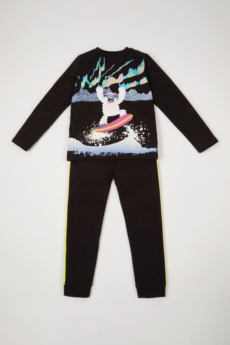 Snowboarding Yeti pyjamas